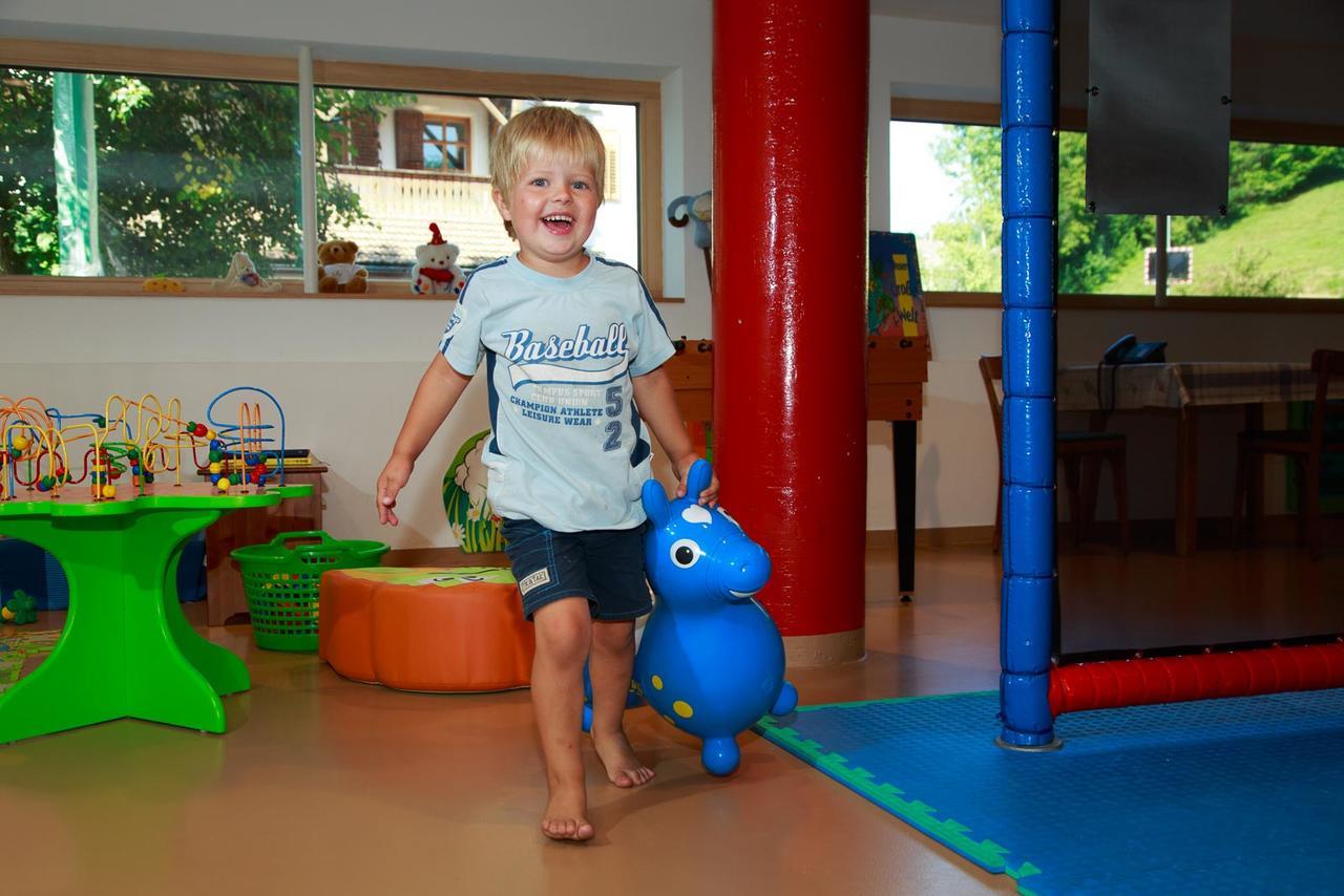 Familienhotel Adler Lingenau Bagian luar foto